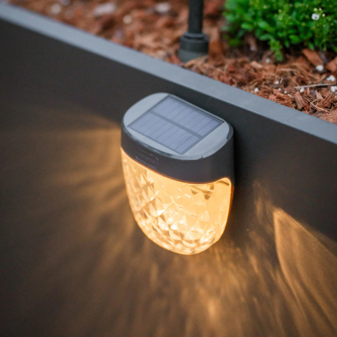 Vego Diamond Garden Solar Light - Flat Mount