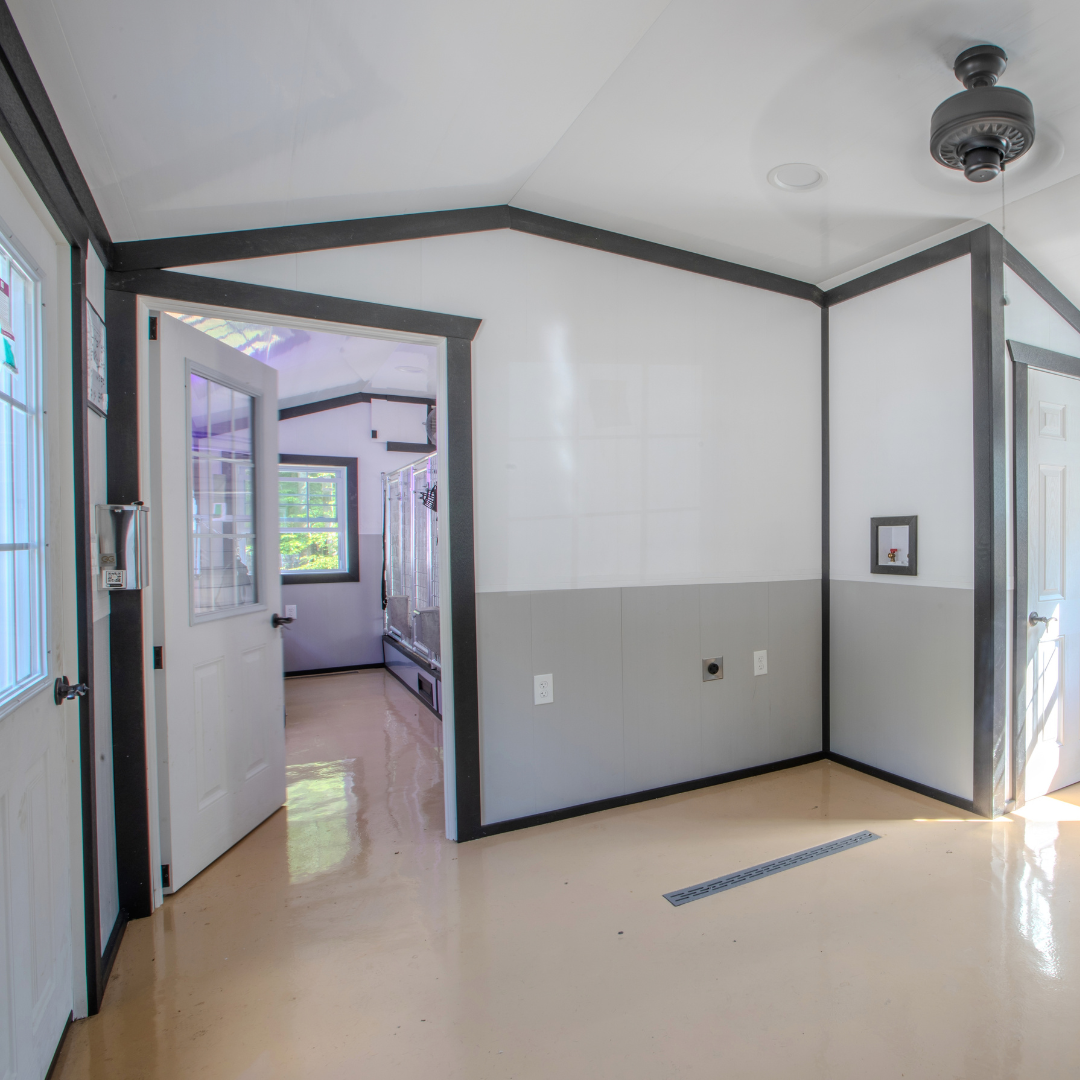 Bird in Hand 14×40 7-Run Commercial Kennel