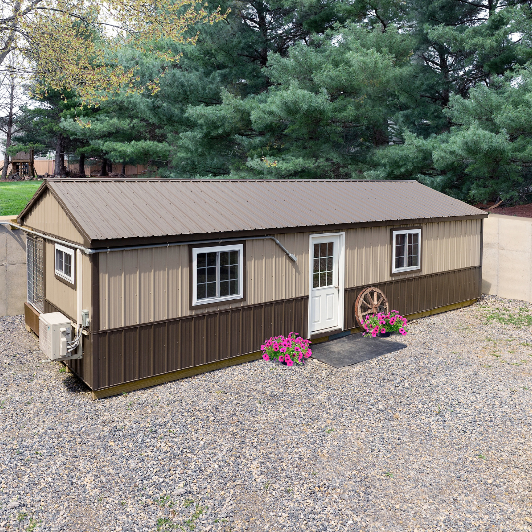 Bird in Hand 15×32 8-Run Commercial Kennel