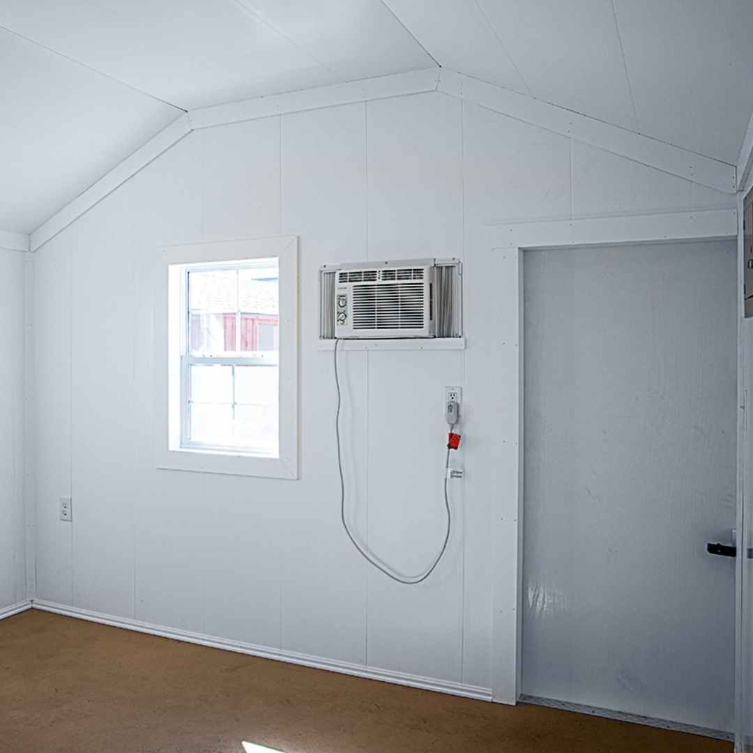 Bird in Hand 12×42 8-Run Commercial Kennel With A Lobby