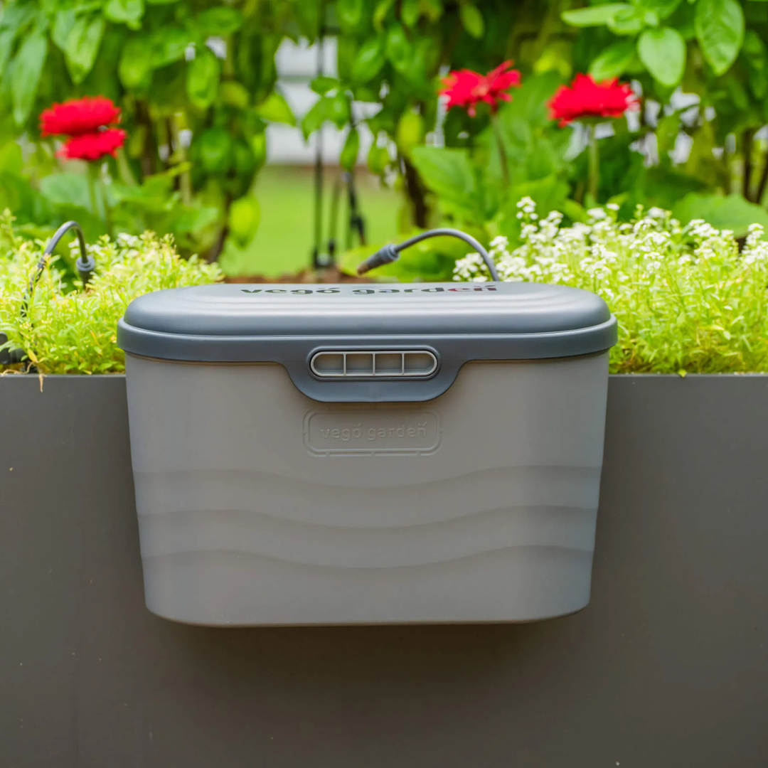 Vego Hanging Garden Toolbox