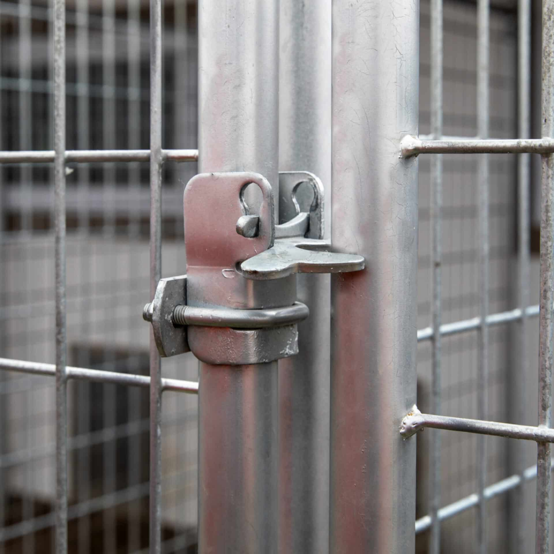 Bird in Hand 2″ x 4″ Welded Wire Dog Kennel Panels 4 Feet high