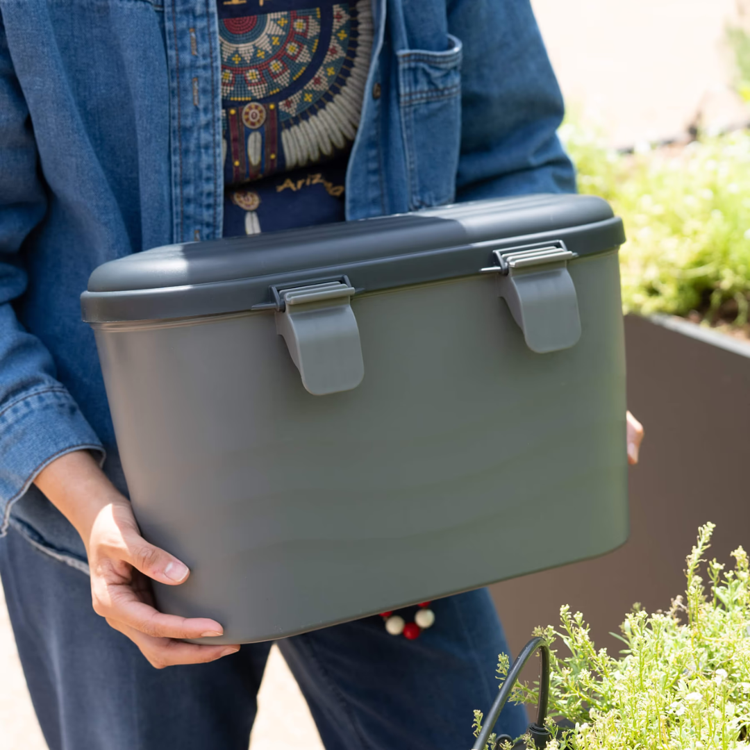 Vego Hanging Garden Toolbox
