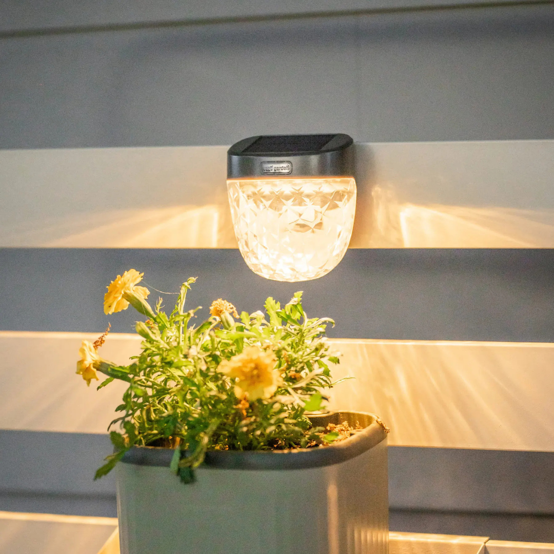 Vego Diamond Garden Solar Light - Flat Mount