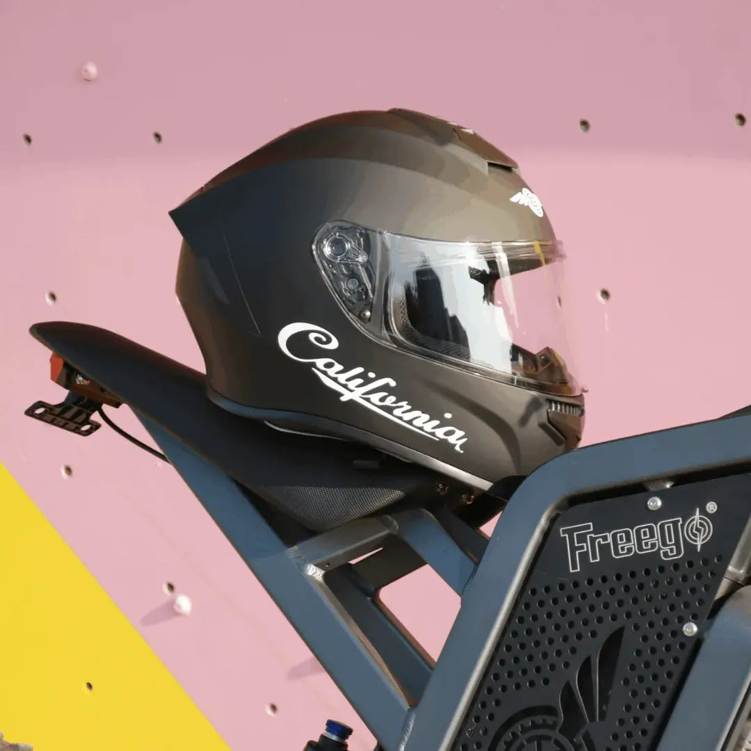 Freego Custom AeroFlow Full-Face Helmet – DOT Certified